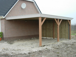 carport-met-hardhouten-palen-en-boeiboord-van-multiplex--2-