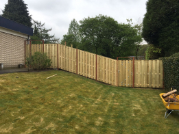 schutting-geimpregneerd-schuin-op-maat-gemaakt-1