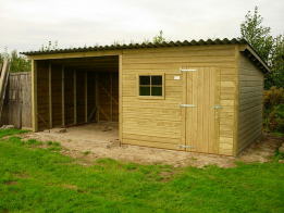 schuur-met-overkapping-model-wadenoijen