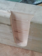 Zwaluwstaart-contra-verbinding in balk maken; inkeping groter dan 7x17 cm