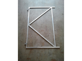 Stalen poortframe, 150 cm breed x 155 cm hoog, drie verstelbare oogmoeren, incl. duimen